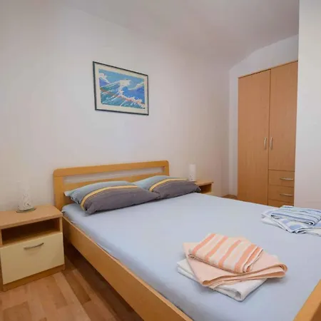 In - Insel Krk 13262 Apartman *
